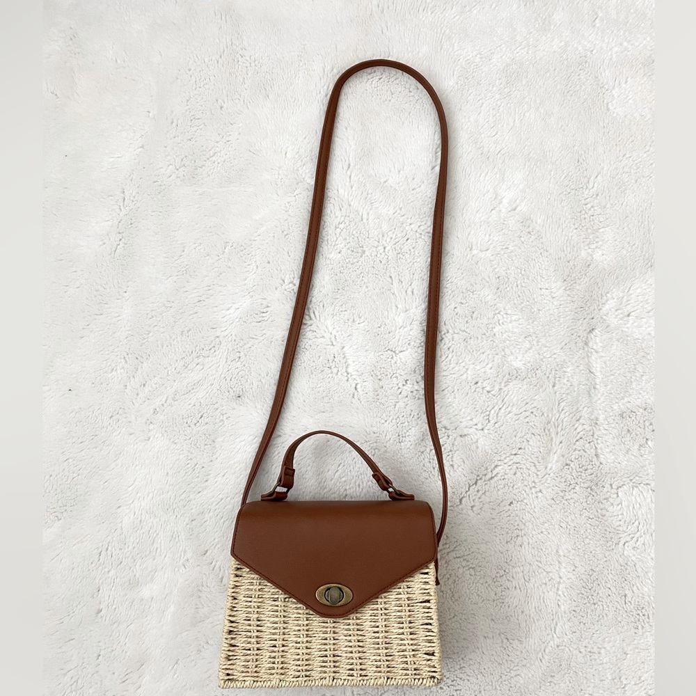 Beautiful crossbody paper beach bag